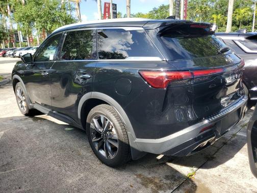 Mineral Black 2023 INFINITI QX60 Luxe