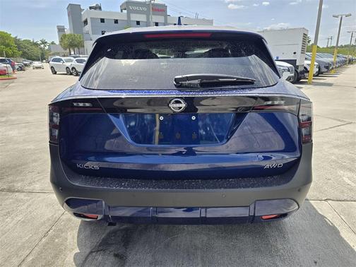 2025 Nissan Kicks SV