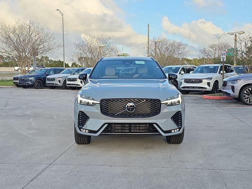 Gray Metallic 2026 Volvo XC60 B5 Plus