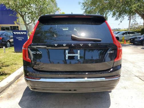 2024 Volvo XC90 B5 Core Bright Theme