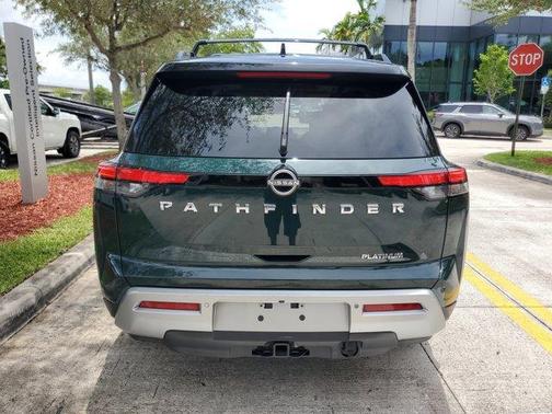 2022 Nissan Pathfinder Platinum