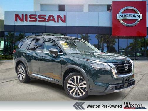 2022 Nissan Pathfinder Platinum