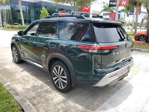 2022 Nissan Pathfinder Platinum