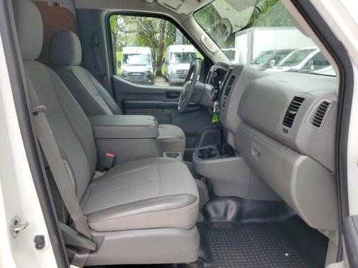 2021 Nissan NV Cargo NV2500 HD SV V6/SV V8
