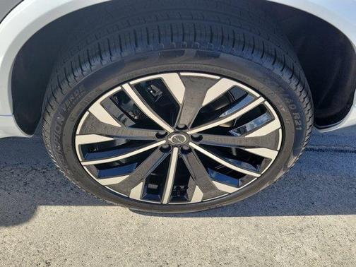 2026 Volvo XC90 B5 Core