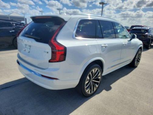 2026 Volvo XC90 B5 Core