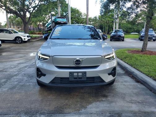 Silver 2023 Volvo C40 Recharge Pure Electric Twin Plus