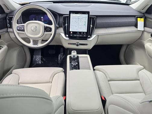 2025 Volvo XC90 Plug-In Hybrid T8 Ultra 7-Seater