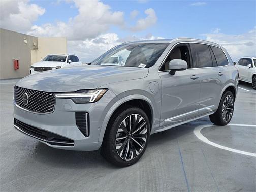 2025 Volvo XC90 Plug-In Hybrid T8 Ultra 7-Seater