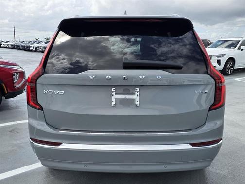 2025 Volvo XC90 Plug-In Hybrid T8 Ultra 7-Seater