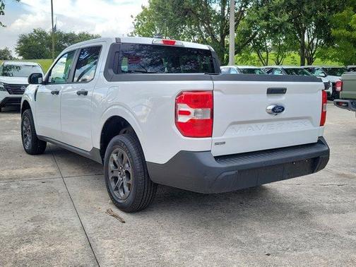 Oxford White 2023 Ford Maverick XLT