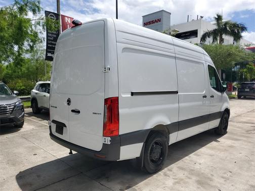 2025 Mercedes-Benz Sprinter 2500 144 WB