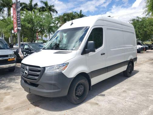 White 2025 Mercedes-Benz Sprinter 2500 144 WB