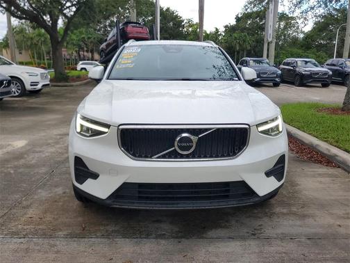 2023 Volvo XC40 B4 Core