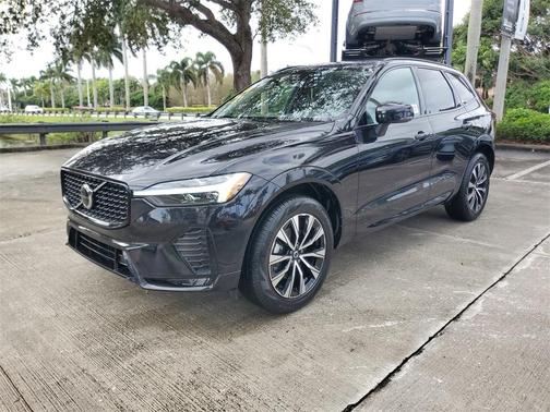 2025 Volvo XC60 B5 Core