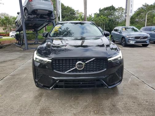 2025 Volvo XC60 B5 Core