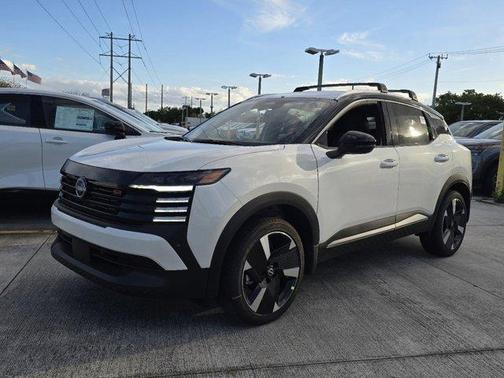 2025 Nissan Kicks SR