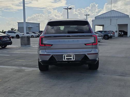 Silver 2026 Volvo EX90 PLUS
