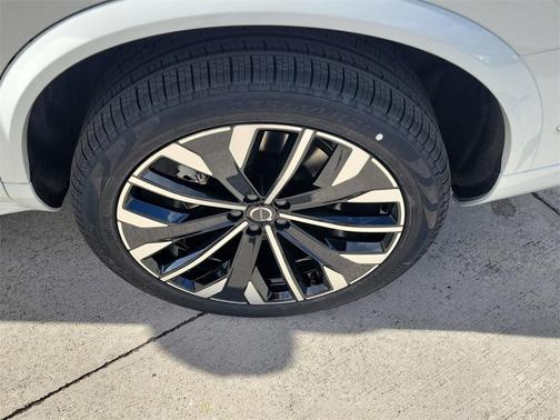 2026 Volvo XC90 B6 Ultra 7-Seater