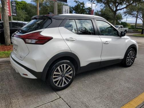 2023 Nissan Kicks SV