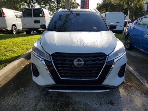 2023 Nissan Kicks SV