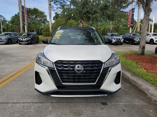 2023 Nissan Kicks SV