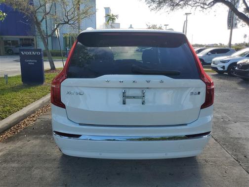 2023 Volvo XC90 B6 Plus 7-Seater