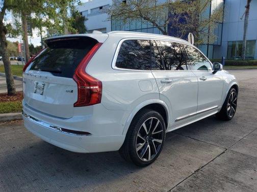 2023 Volvo XC90 B6 Plus 7-Seater
