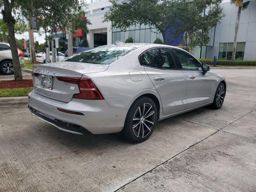 Silver 2023 Volvo S60 Recharge Plug-In Hybrid T8 Plus Dark Theme