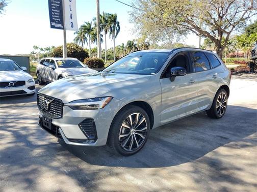 2025 Volvo XC60 B5 Plus