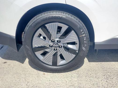 Everest White P 2026 Nissan Murano SL