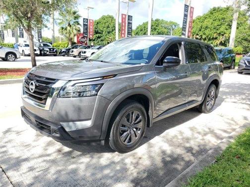2023 Nissan Pathfinder S