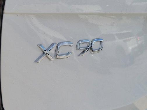 2026 Volvo XC90 B6 Ultra 7-Seater
