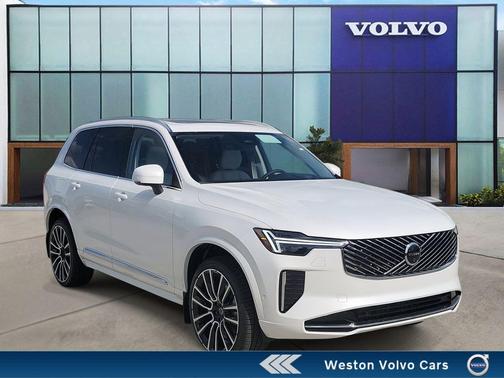 Crystal White Pearl 2026 Volvo XC90 B6 Ultra 7-Seater