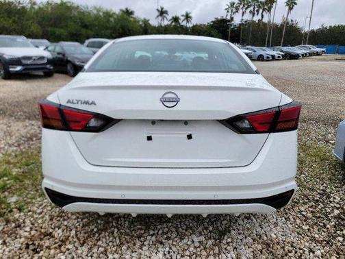 2025 Nissan Altima S