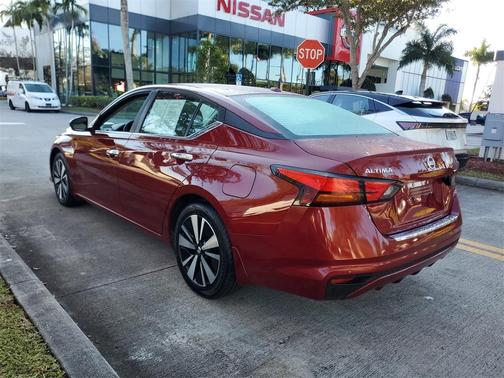 2022 Nissan Altima 2.5 SV