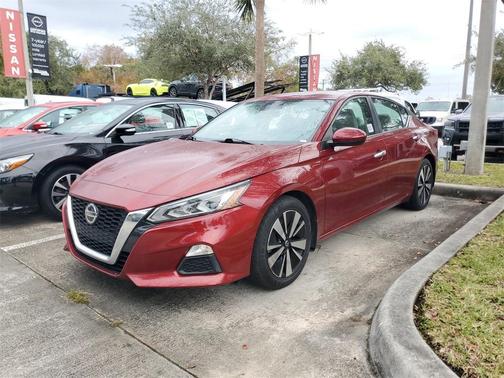 2022 Nissan Altima 2.5 SV