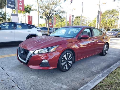 2022 Nissan Altima 2.5 SV