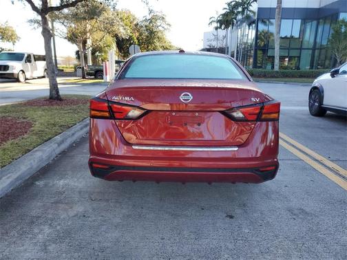 2022 Nissan Altima 2.5 SV