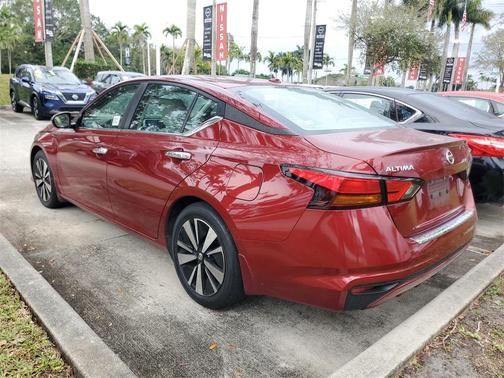 2022 Nissan Altima 2.5 SV