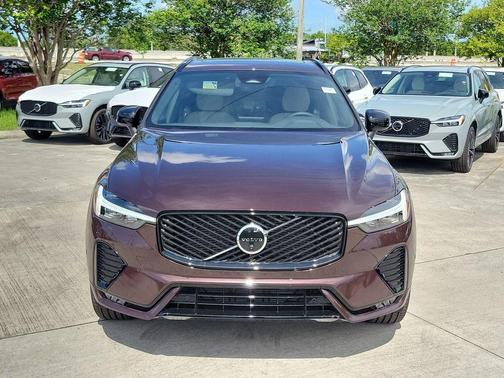 Mulberry 2026 Volvo XC60 B5 Plus