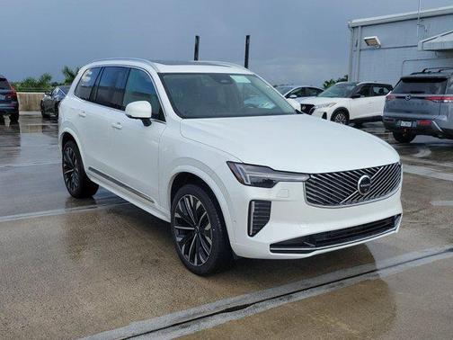 Crystal White Pearl 2026 Volvo XC90 B6 Plus 7-Seater