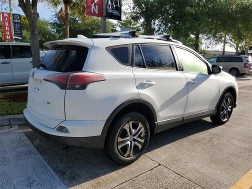 2016 Toyota RAV4 LE