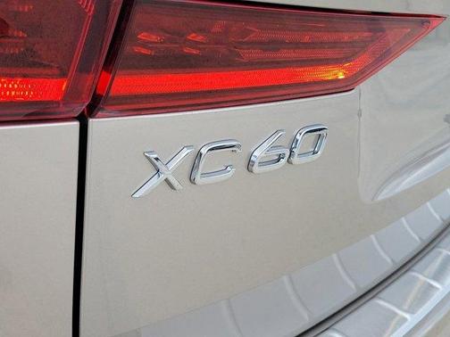 Bright 2026 Volvo XC60 B5 Plus