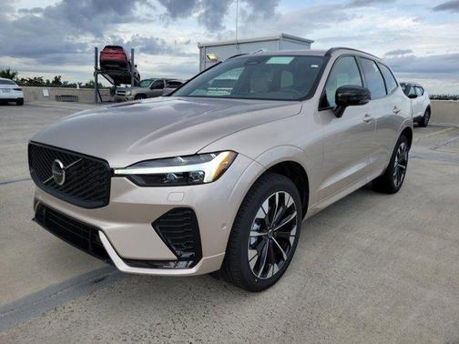 Bright 2026 Volvo XC60 B5 Plus