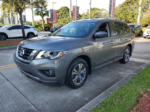 2020 Nissan Pathfinder SL