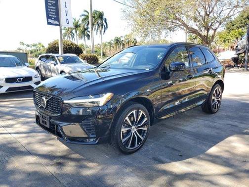 2025 Volvo XC60 B5 Plus