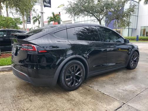 2023 Tesla Model X Standard Range