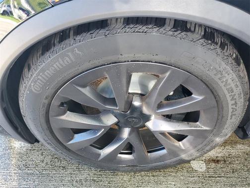 2023 Tesla Model X Standard Range