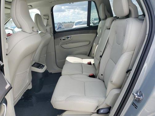 2026 Volvo XC90 B6 Ultra 7-Seater
